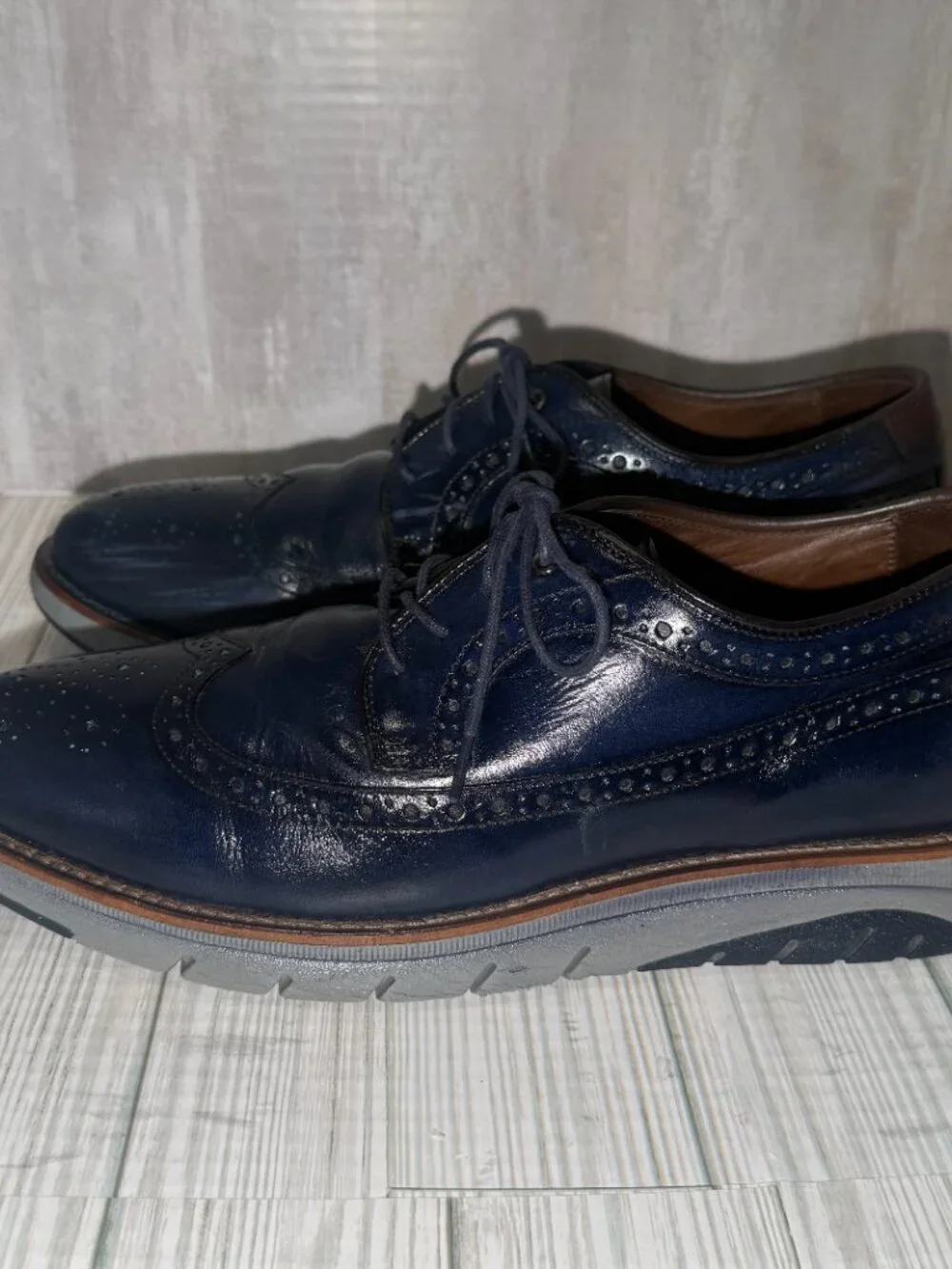 Johnston & Murphy Collection step out